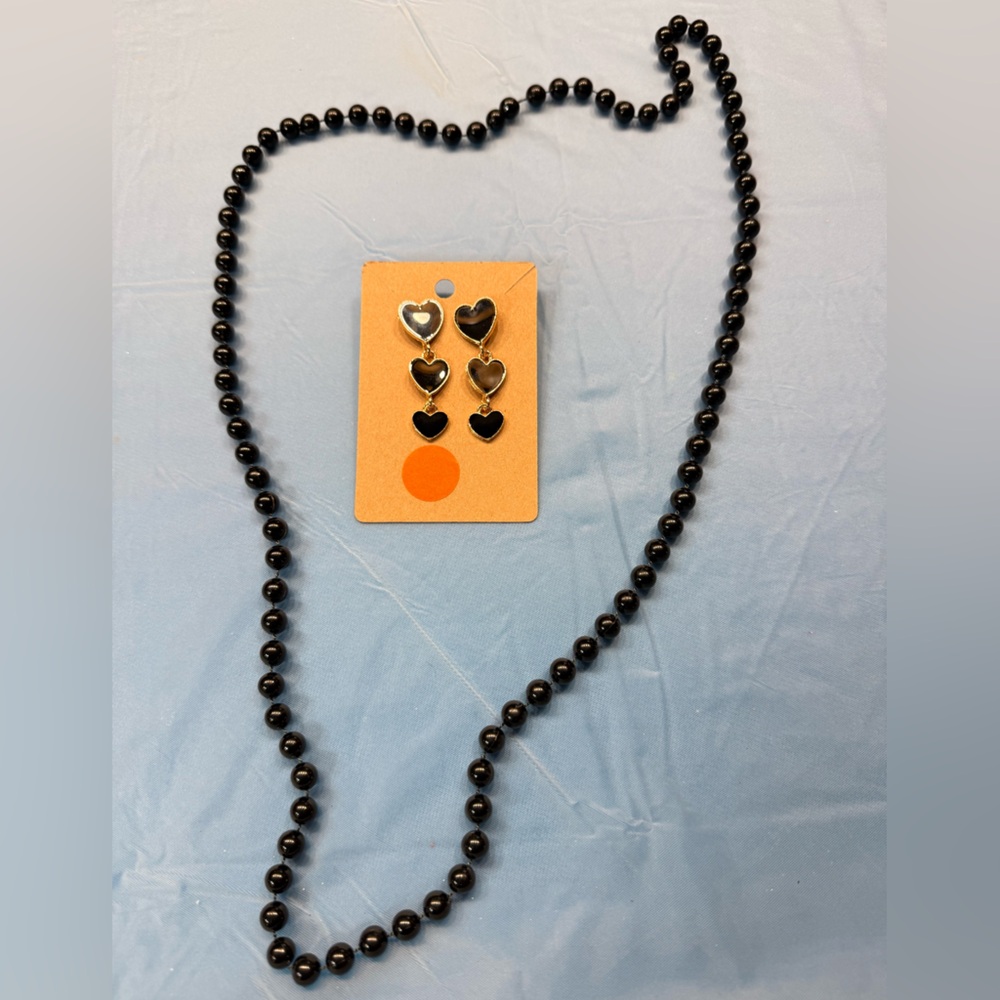 Fashion Jewelry Black Bead Necklace and Heart Earrings Set